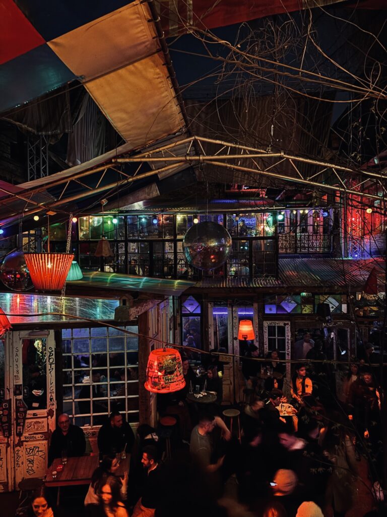 Szimpla Kertest ruin bar budapest