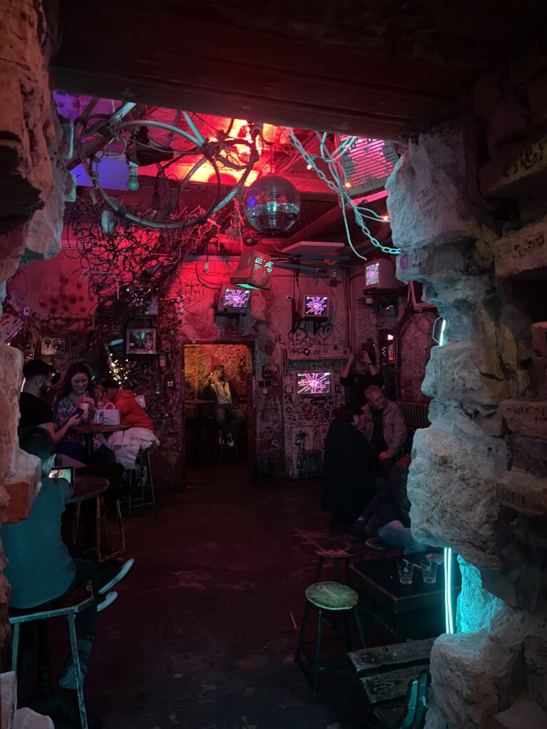 ruin bar pest