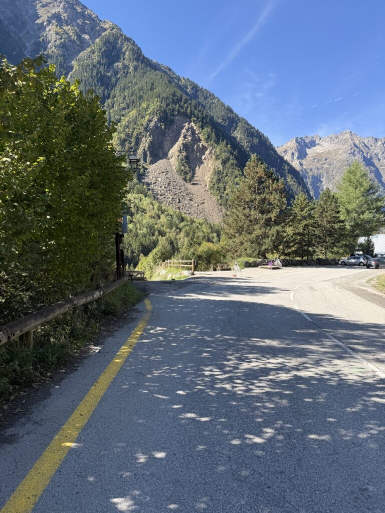 Prenez le chemin à gauche